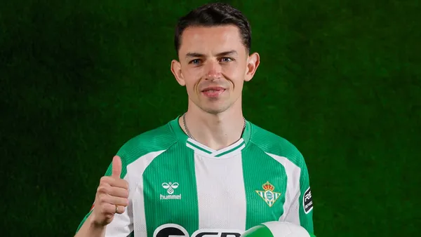 Fidalgo no jugó en Betis.