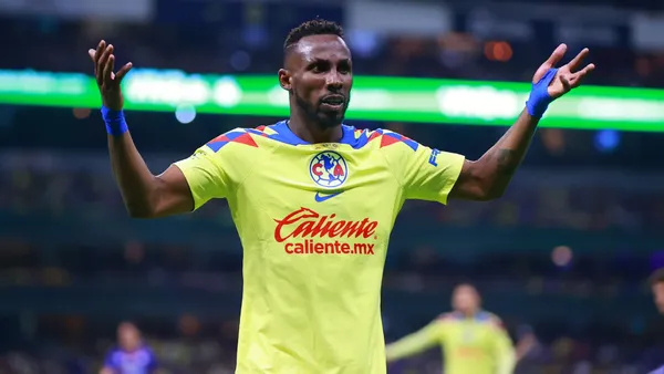 Gran momento del ex delantero del América en Arabia Saudita (MexSport).