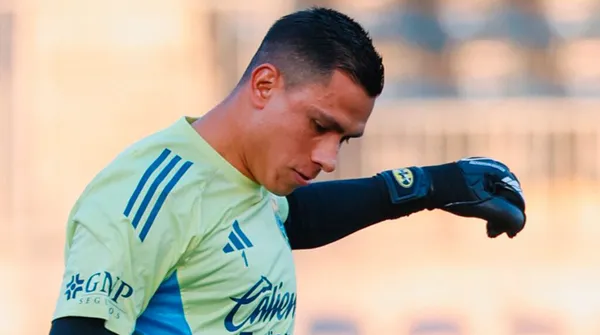 La afición pide reemplazos de Malagón.