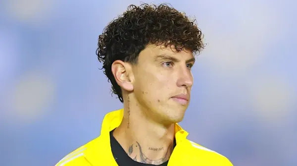 Lichnovsky manda mensaje a la afición.