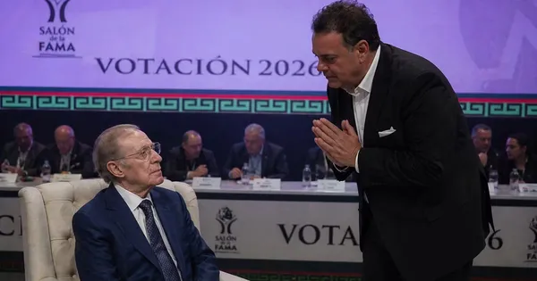 El periodista le pidió disculpas públicamente a su maestro.