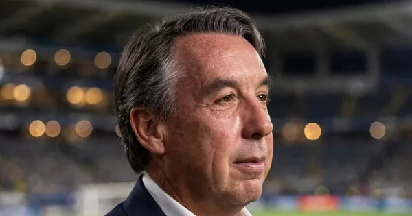 Azcárraga sobre el capitán.