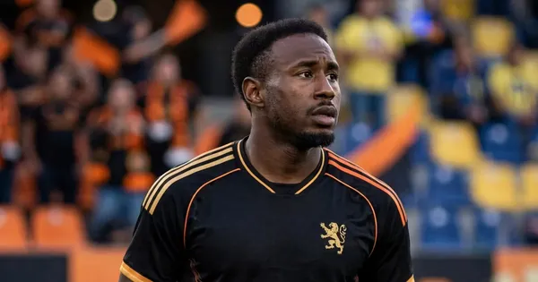 Yeboah lejos de Coapa.