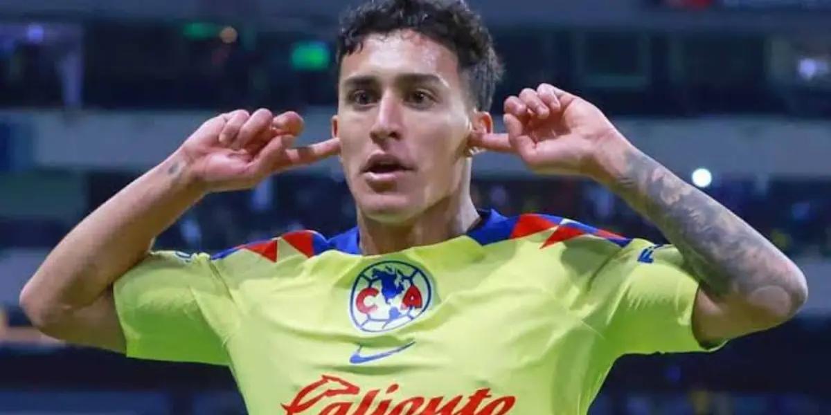 Alejandro Zendejas festejando gol con América 