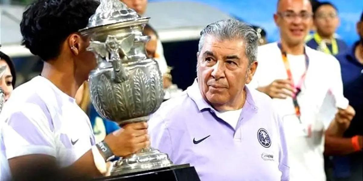 Carlos Reinoso, leyenda del América