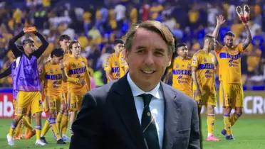 Emilio Azcárraga con los Tigres de fondo