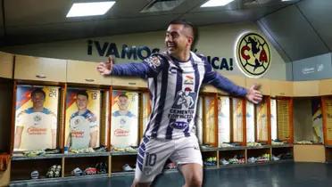 Erick Sánchez en vestidor del América