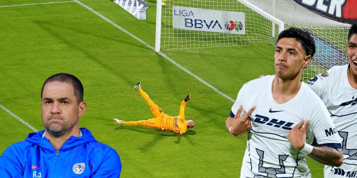 Leonardo Suárez celebrando y André Jardine de brazos cruzados/ Foto Pumas.