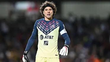 Ochoa con uniforme del América