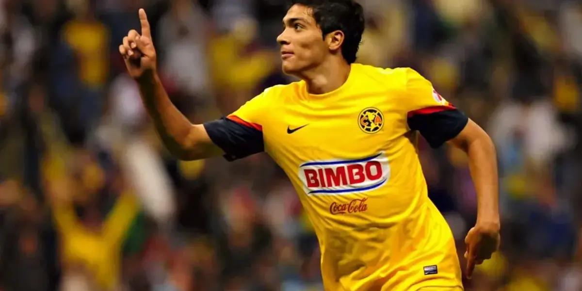 Raúl Jiménez con uniforme del América