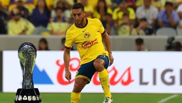 Cáceres con el trofeo/FOTO: América