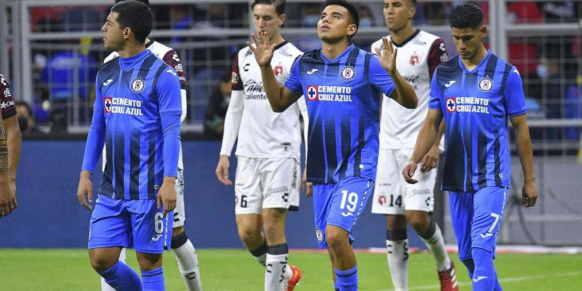 Un futbolista de Cruz Azul tuvo la oportunidad de jugar con el equipo más grande del país el invierno pasado.